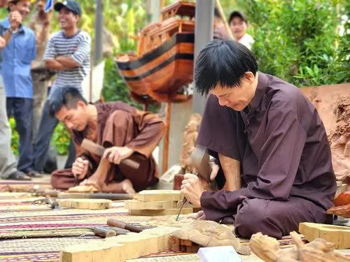 ベトナムの工芸村 マイチャウ観光・日帰りツアー ハロン湾クルーズ
